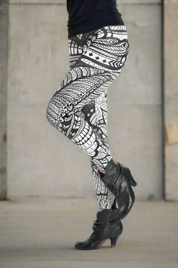 HIGH WAISTED BLACK & WHITE PEACOCK LEGGINGS