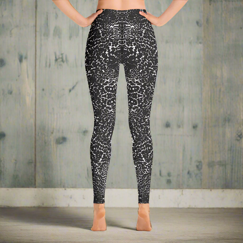 BLACK & WHITE LEOPARD Yoga Leggings