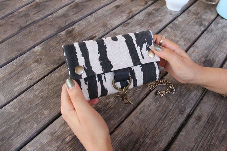 BLACK & WHITE LEATHER TOBACCO POUCH